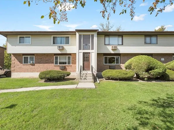 902 Parr Meadow Drive #9B, Newburgh, NY 12550