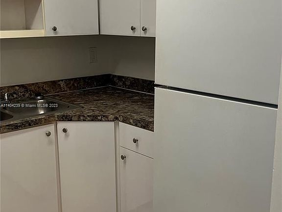 3rd image of 3100 Coral Springs Dr APT 1E
