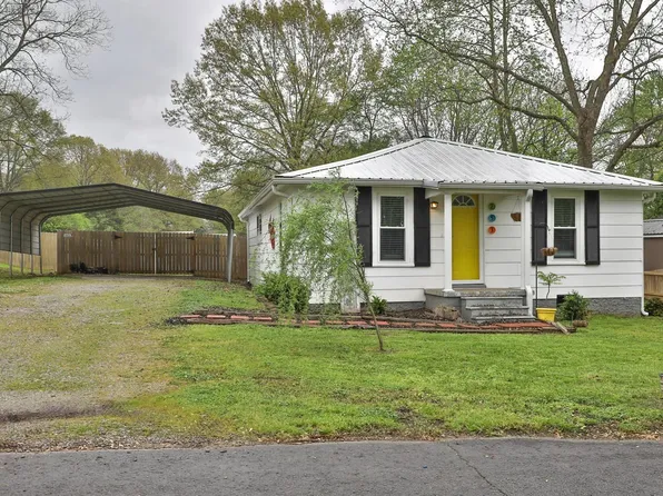 253 Hull St, Dyer, TN 38330