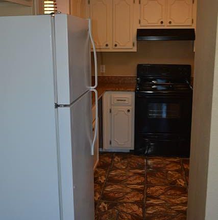 4th image of 10504 Ashwood Dr APT A