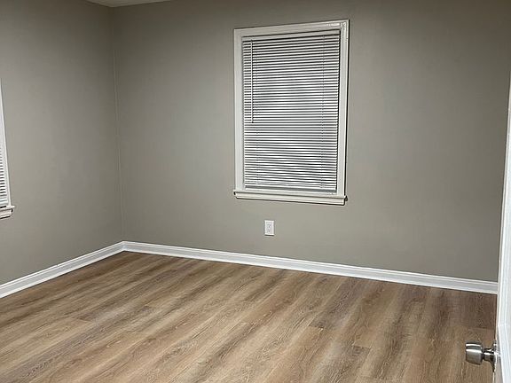 4th image of 3351 N Colorado Ave