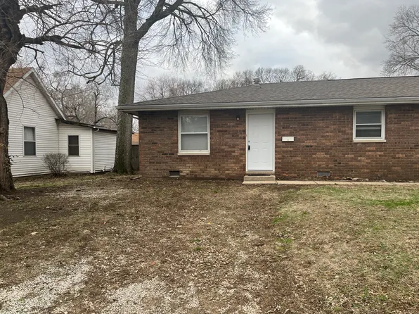 413 Saint Julian St #413, Pekin, IL 61554