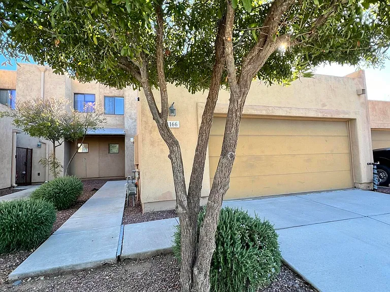 4166 N Fortune Loop — Photo 1