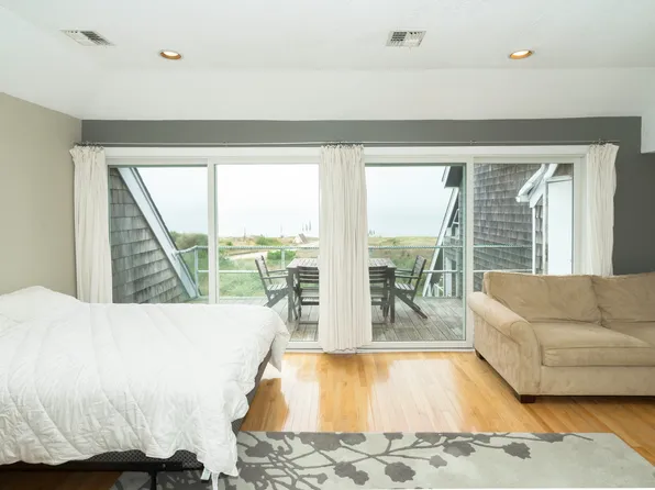 23 Fort Pond Rd, Montauk, NY 11954