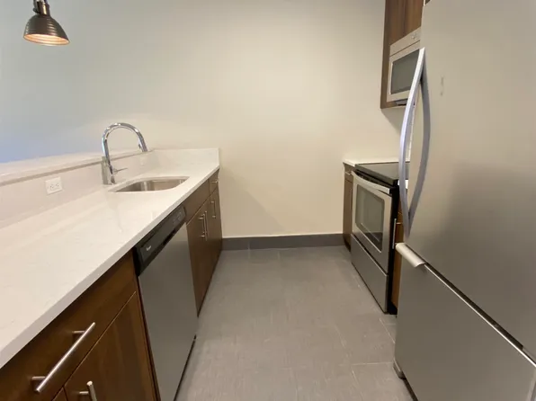 100 Marshall Street image 4 of 9