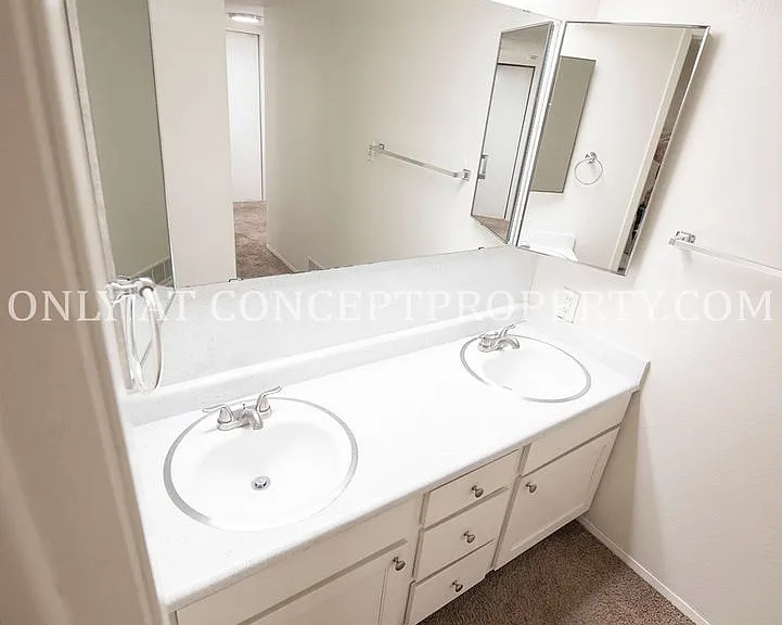 Foothill Terrace — Photo 156