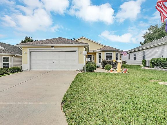2nd image of 20623 Queen Alexandra Dr