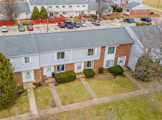 408 Colony Ct, Bolingbrook, IL 60440