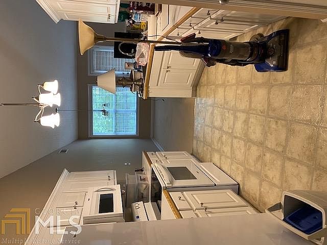 2nd image of 1028 Bowman Way