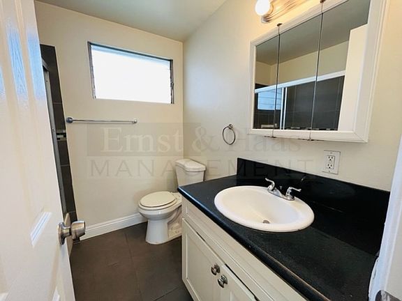 5th image of 527 Cedar Ave APT 1E