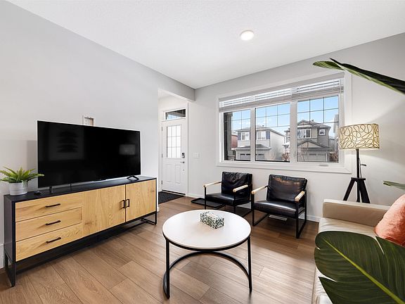 2nd image of 8125 226a St NW