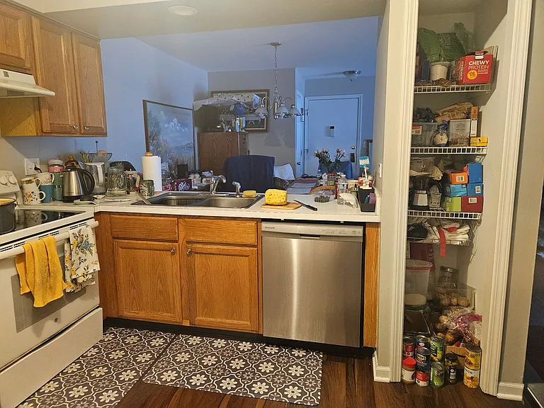 4424 Euclid Ave #1A — Photo 5