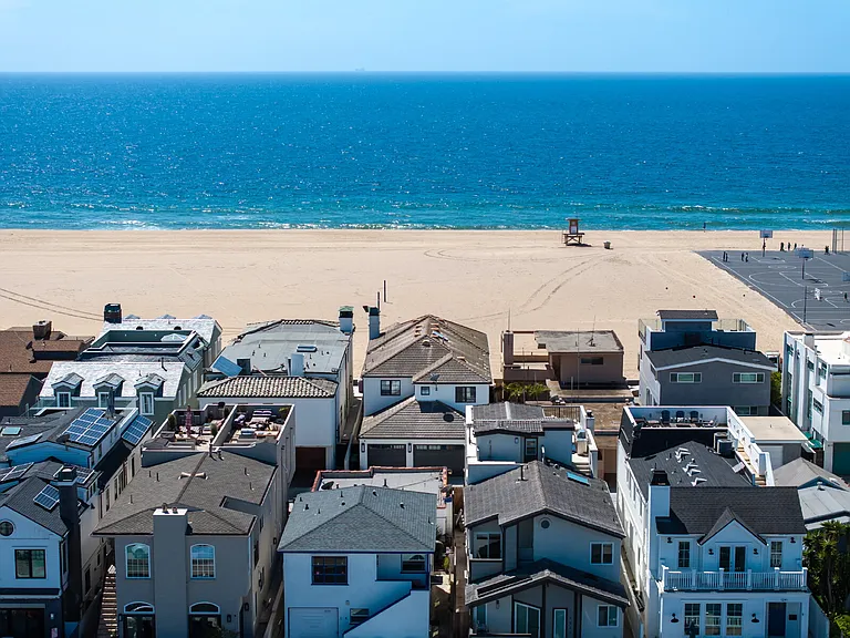 1228 W Oceanfront — Photo 32