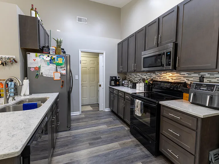 4216 Kensington Garden Ct — Photo 9