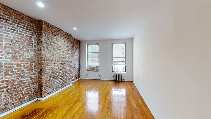 Rented by Bond New York | media 3