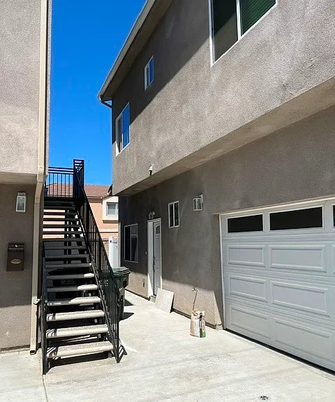 4853 Grace Ave — Photo 3