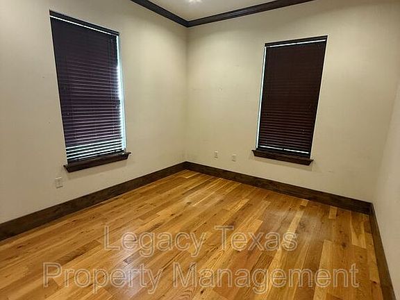 3rd image of 875 N Main St #103