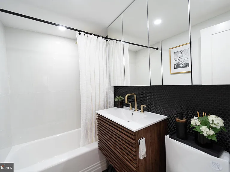 4200 Cathedral Ave NW #1005 — Photo 52