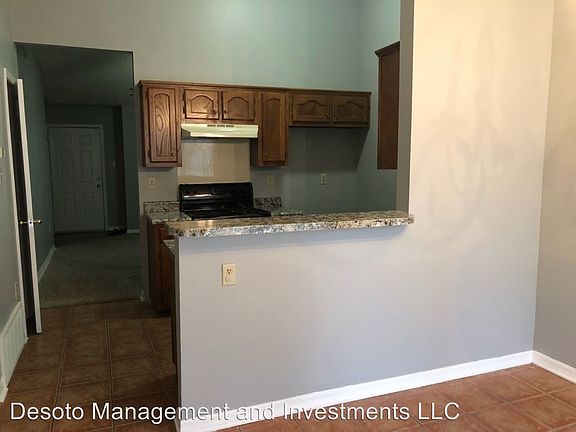 3rd image of 5361 Payton Dr W