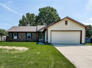 8403 Prairie Dr, Indianapolis, IN