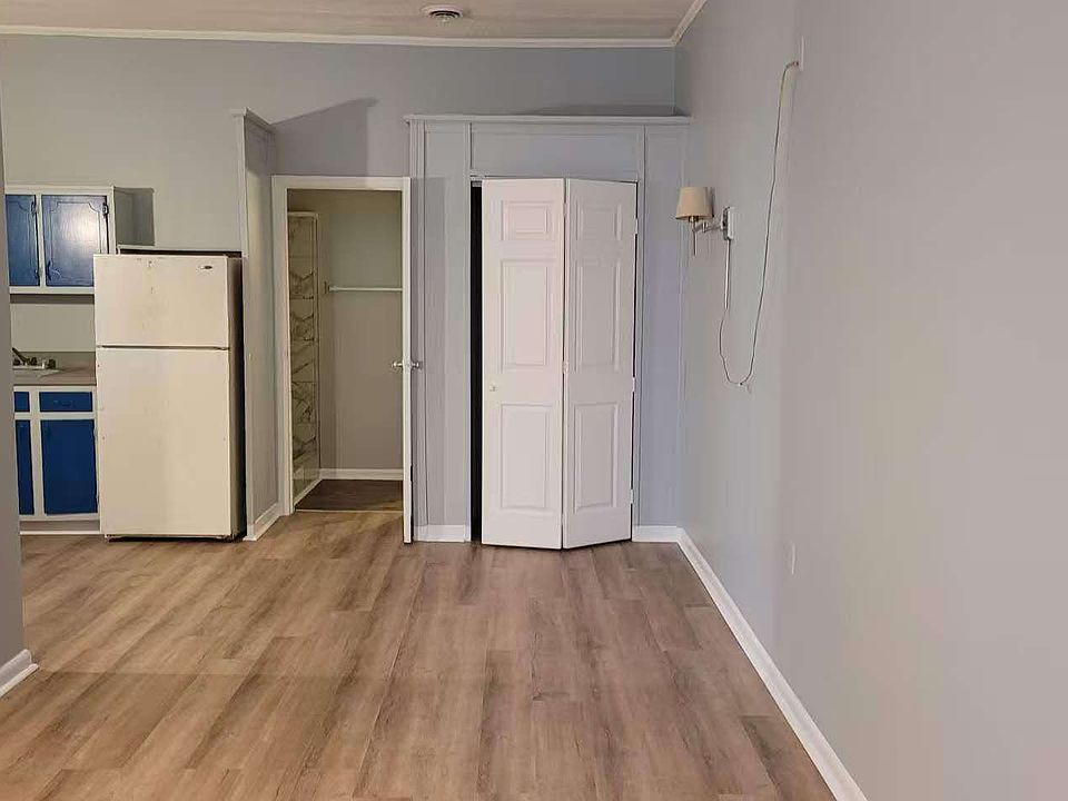 1st image of 3347 W Carson St #A