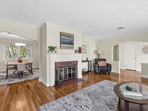 4th image of 24 Great Meadow Rd