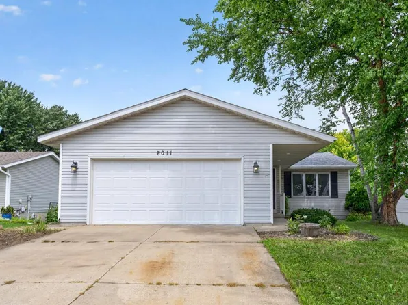 2011 50th St NW, Rochester, MN 55901