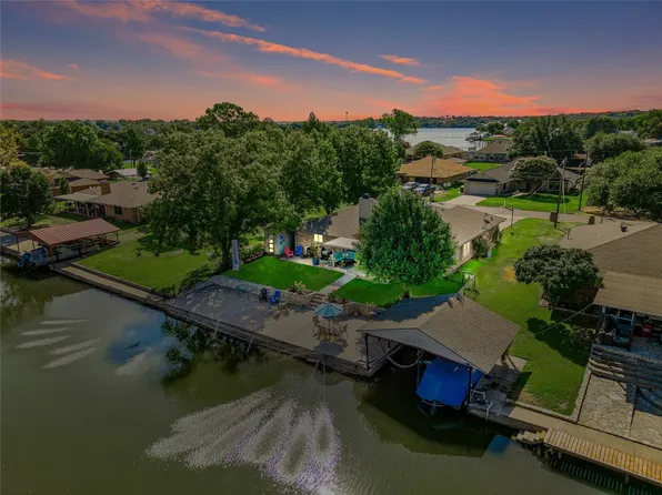 3707 Lake Vista Ct, Granbury, TX 76049