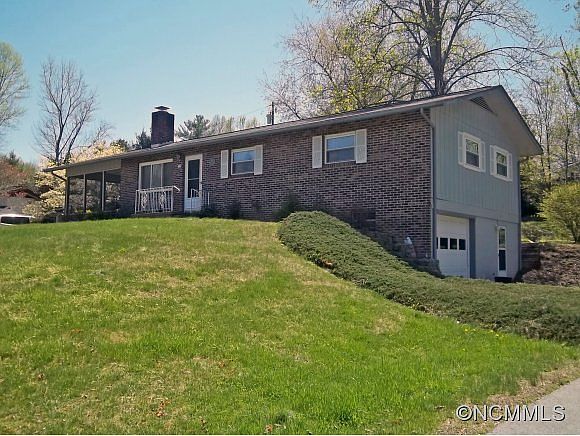 1st image of 137 Pinehurst Dr