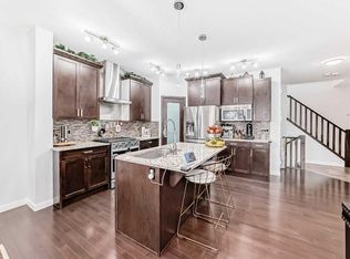 165 S Hillcrest Dr SW, Airdrie, AB T4B0Y8