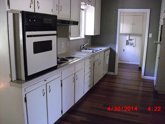 4th image of 8908 Gladedale Dr