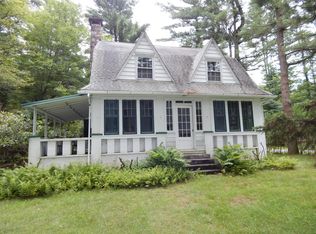 105 Iris Trl, Pocono Pines, PA 18350