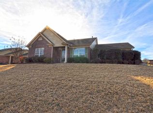 80 Maple Run Dr, Oakland, TN 38060