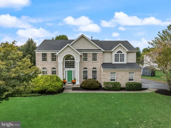 10 Brook Ln, Lumberton, NJ 08048