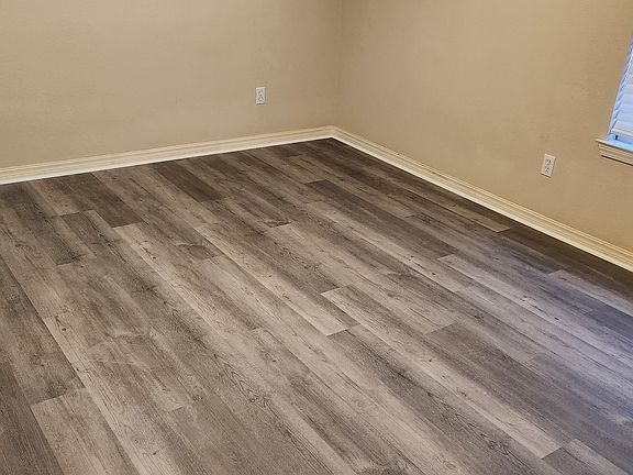 3rd image of 2109 E Cinnamon Way