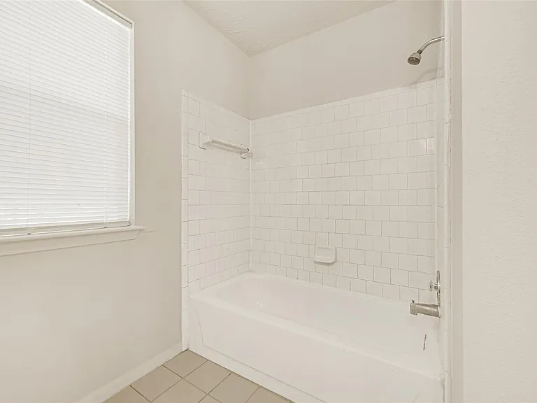 4910 Brownfields Ct — Photo 18