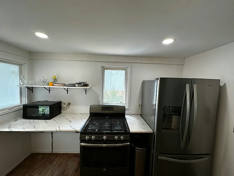 1211 Barnes St NW — Photo 8