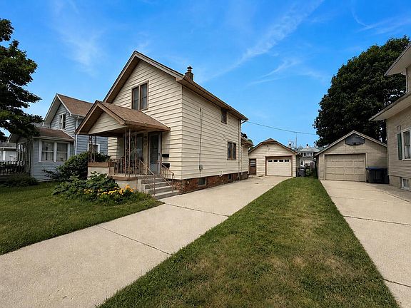 2nd image of 1636 Main AVENUE