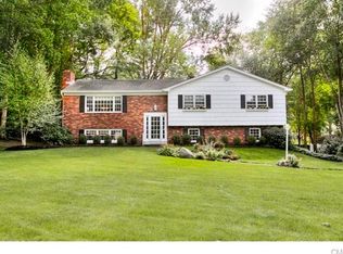 50 Crocus Ln, Trumbull, CT 06611