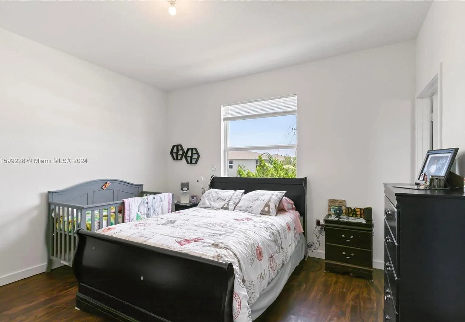4 bed, 1700 sqft, $3,150 — Photo 2