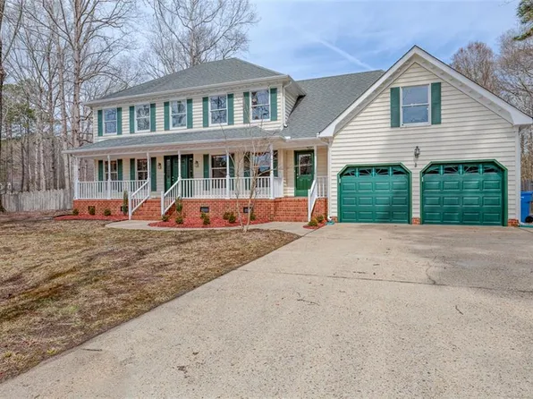 912 Pleasant Ridge Dr, Chesapeake, VA 23322