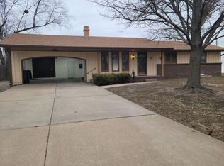 2406 Rambler Rd, Hutchinson, KS 67502