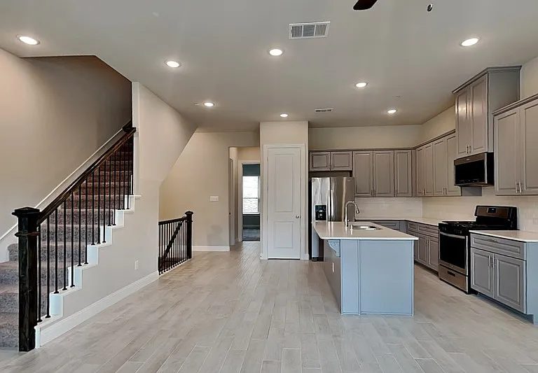4159 Wetstone Ln — Photo 3