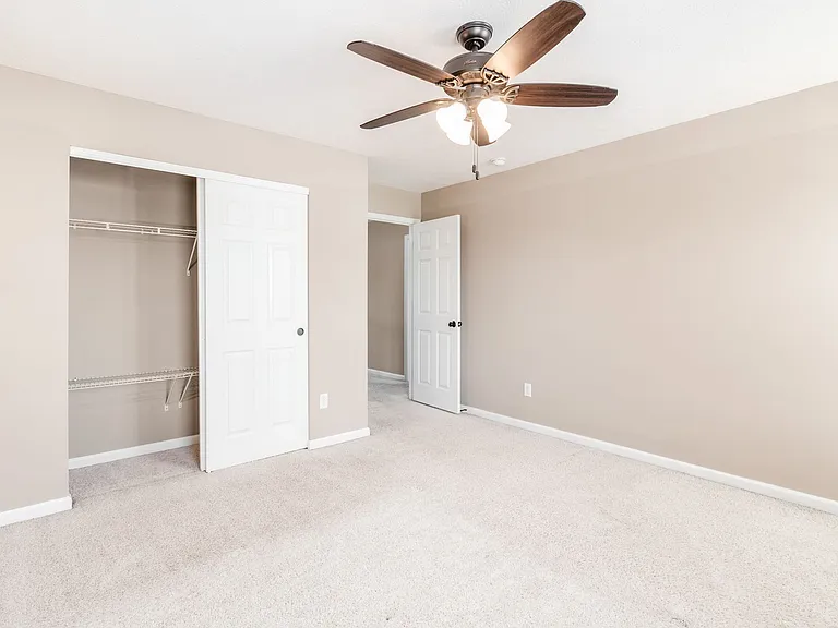 5642 Coventry Ct — Photo 36