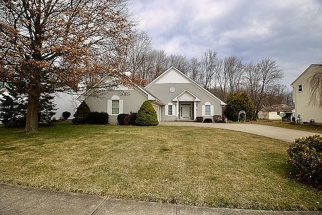 1st image of 211 Loperwood Ln