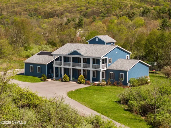 15 Thistle Way, Danville, PA 17821