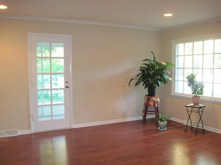 1013 S Briarwood Dr — Photo 8