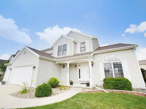 2960 Two Elks Rd, Normal, IL 61761