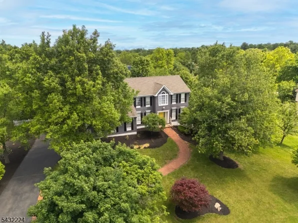 3 Shannon Way, Raritan Twp., NJ 08822