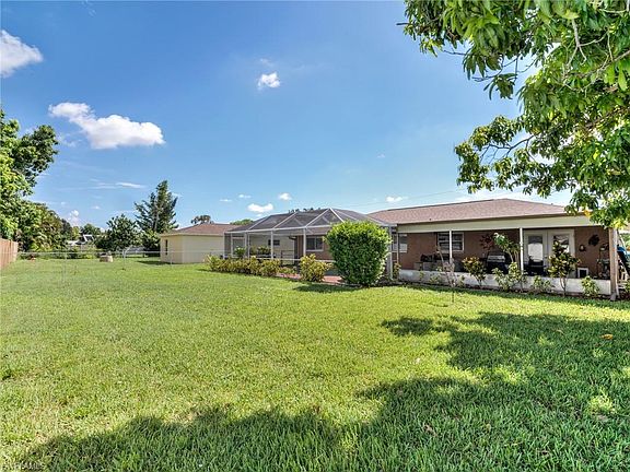 3rd image of 1036 SE 18th PL